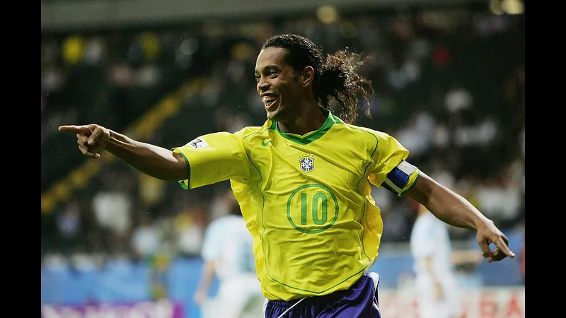 Cầu thủ Brazil với vẻ mặt tự tin trước Pháp Cầu thủ Brazil với vẻ mặt tự tin trước Pháp